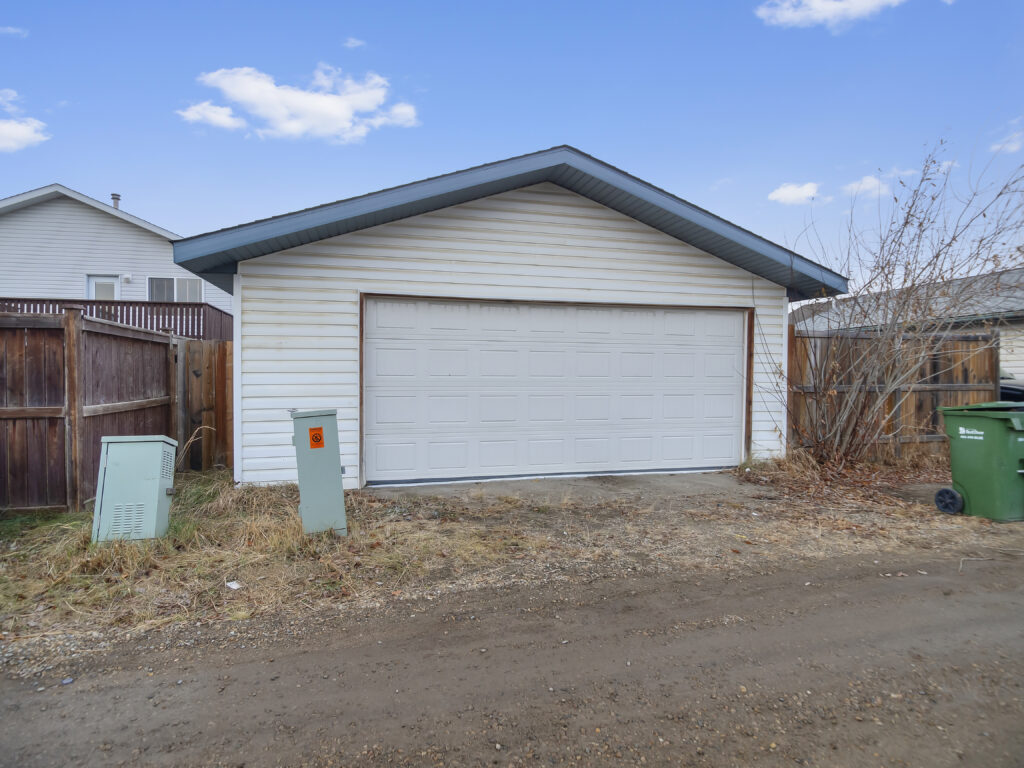 109 Duckering garage