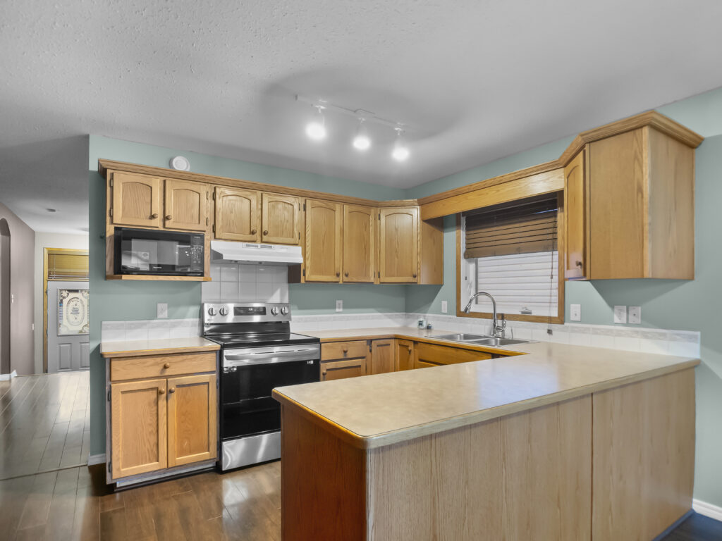 109 Duckering kitchen