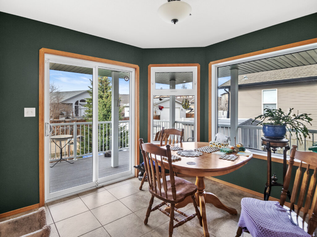 15 Agnew Close dining room