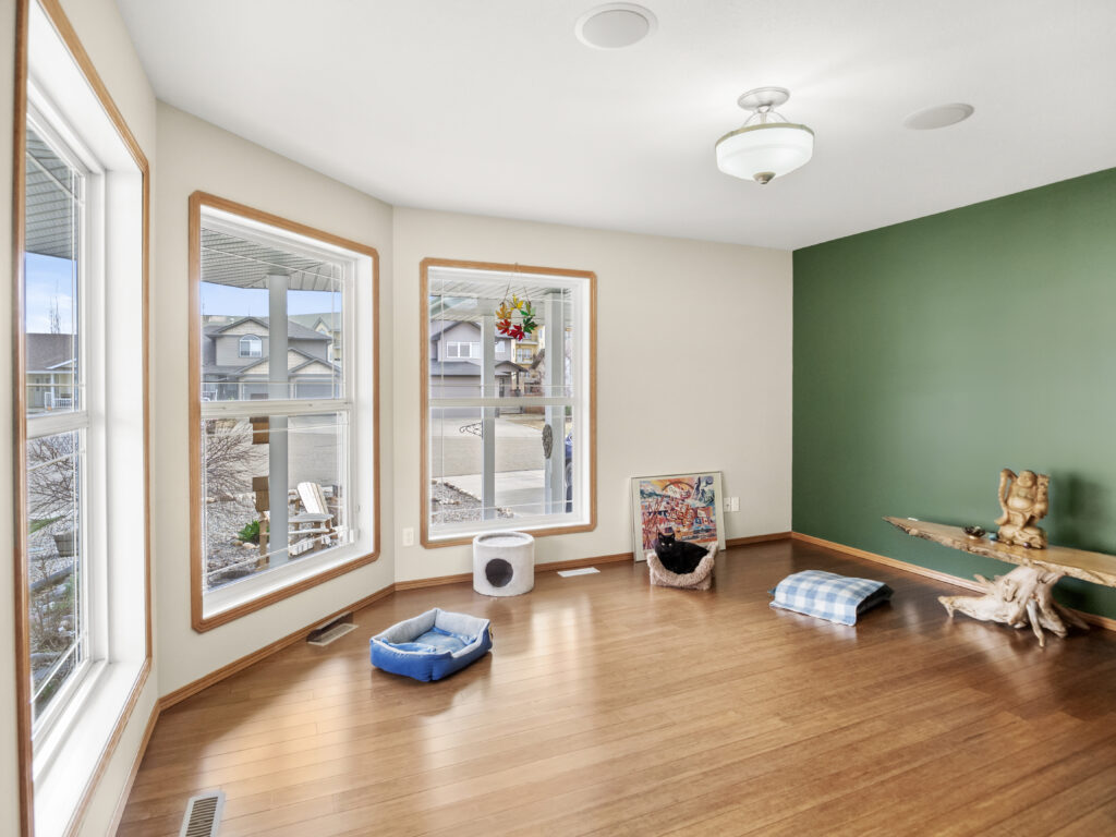 15 Agnew Close living room space
